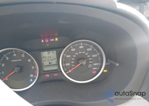 2017 Subaru Forester 2.5I Premium z USA, uszkodzony, nr VIN JF2SJAEC8HH453120